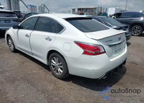 2014 Nissan Altima 2.5 S z USA, uszkodzony, nr VIN 1N4AL3AP8EC415782
